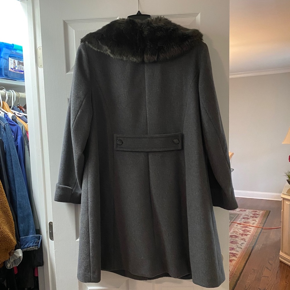 🌟Ralph Lauren Faux-Fur Collared Coat🌟 - Picture 2 of 7